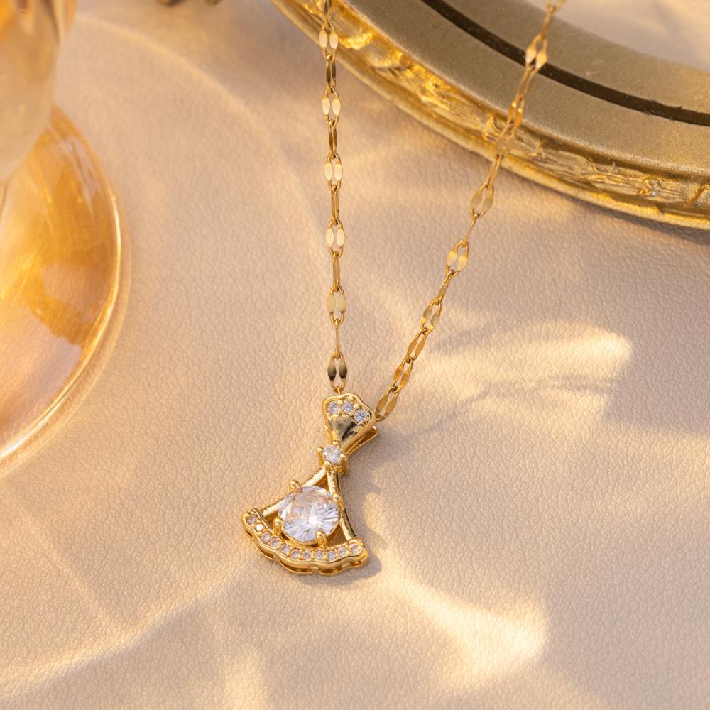 Hollow Diamond‑Enc‑rusted Skirt‑Fan Collarbone Chain, Light‑Luxury Niche Advanced‑Sense Commuter Women Necklace
