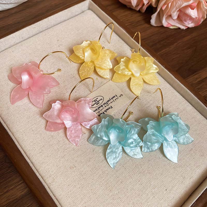Koreanische Bunte Acryl-Blumenanhänger-Ohrringe für Frauen Mädchen Vintage C-Form Große Blütenblatt-Hängeohrringe Zirkon Geschenke 2025
