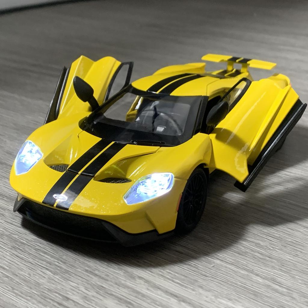1:24 Ford GT Supercar Diecast Alloy Pull Back Model Car Interior Ornaments & Car Central Control Decor Trendy Living Room Decor