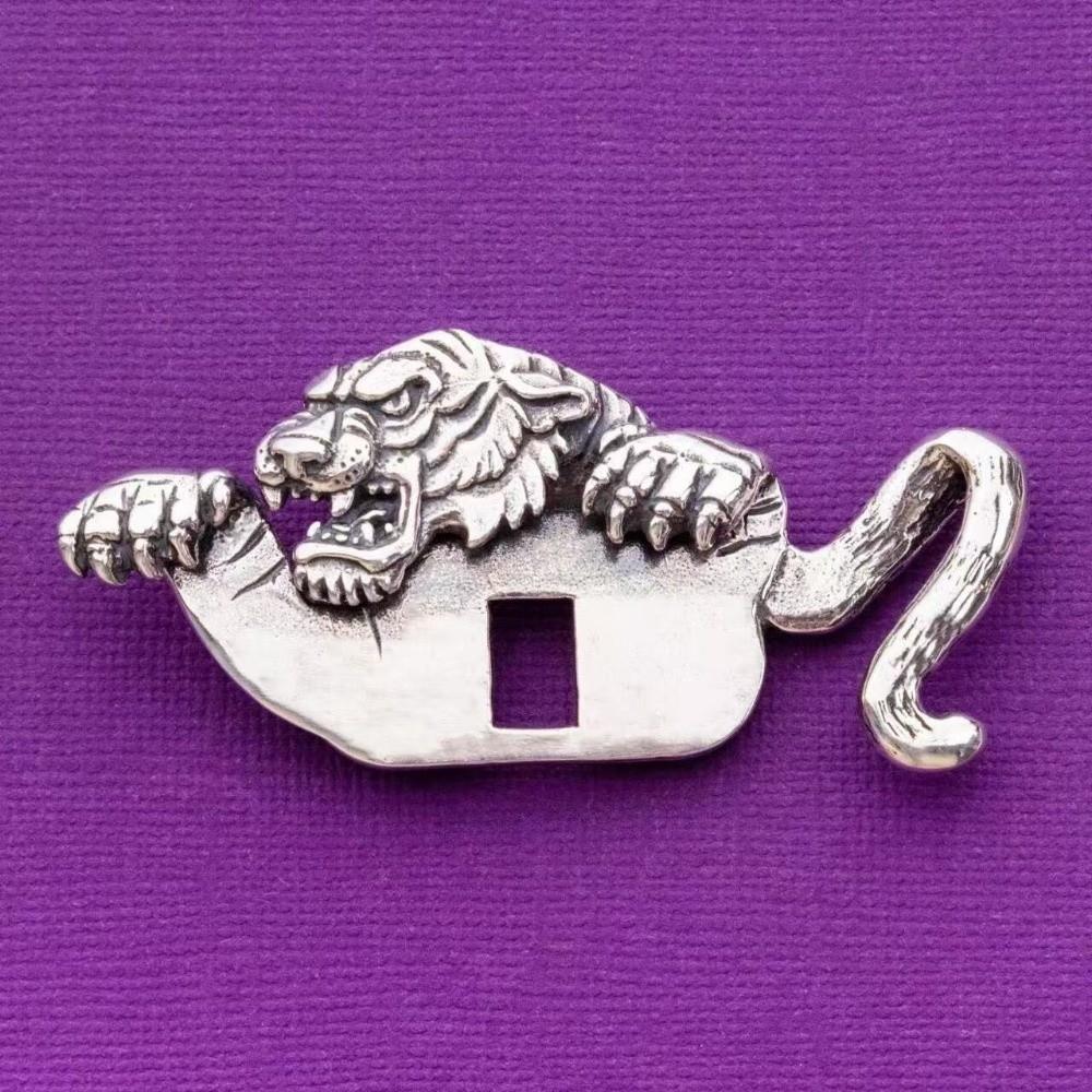 Crocodile Pattern Animal Shaped Brooch Heavy Duty Gentleman Suit Brooch  Shirt Accessory