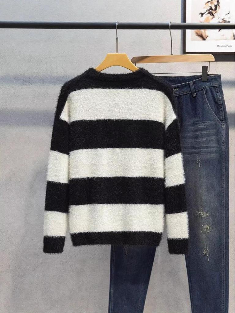 Men's Mink Velvet Sweater: High-End, Thick, Loose-Fit, Black & White Striped Knit for Autumn/Winter - Couple's Lazy Style