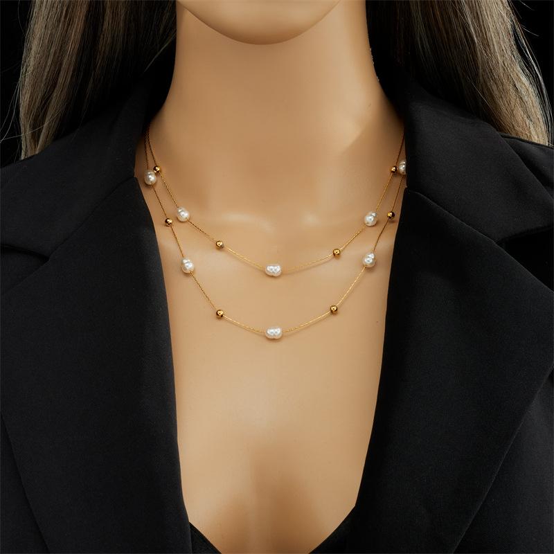 Goldenes mehrreihiges Süßwasserperlen-Halsband für Damen