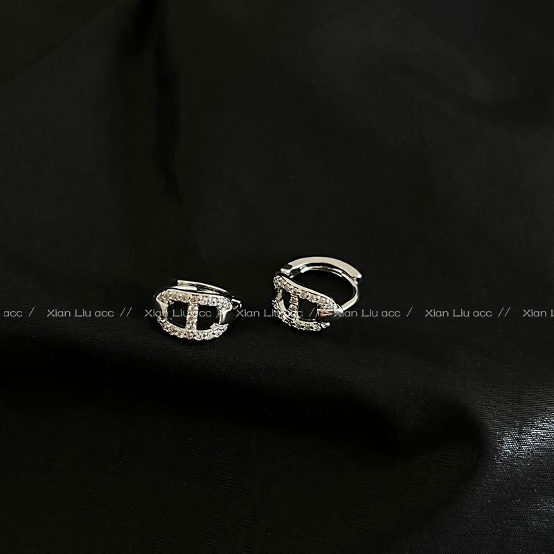 

Small and Exquisite Pig Nose Earrings 2025 New Arrival Best Selling Fancy Accessible Luxury Ear Studs Earrings Female Hoop Earrings Silver diamond ear buckle-copper ear pin