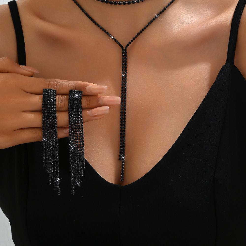 Multi-layer Light Luxury Fringed Necklace Dinner Ball Back Decoration