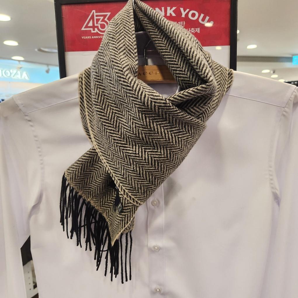 Men's winter light and warm 100% wool high-quality material brown beige herringbone pattern pretty muffler VM1M4BR117G01