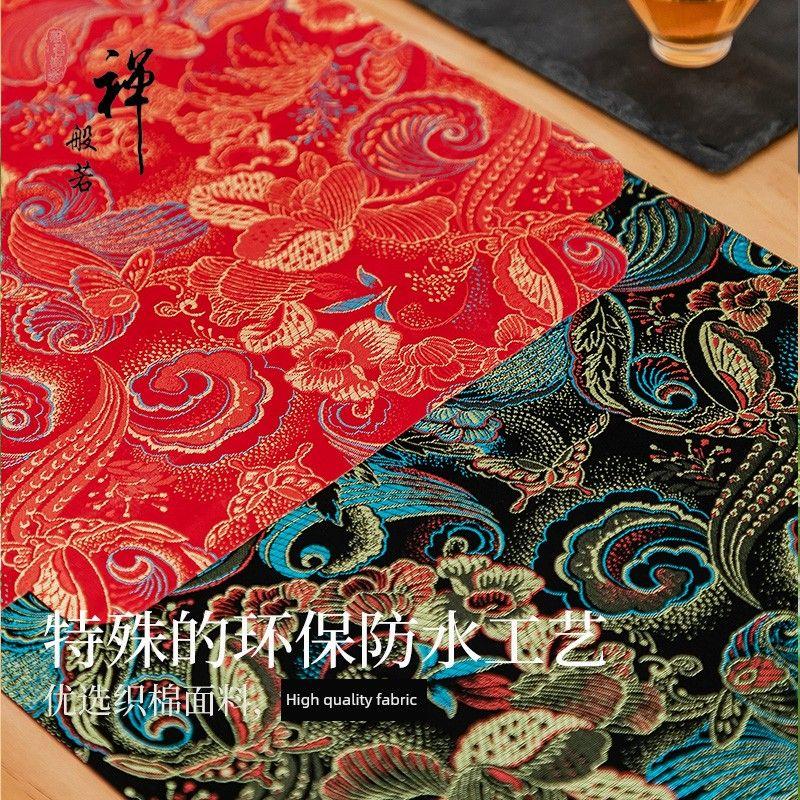 

Красный парчовый водонепроницаемый чайный коврик Новый китайский настольный раннер Ткани дзен Домашняя скатерть для кофейного столика Двусторонний прямоугольный Red double-sided tea mat 21x47cm