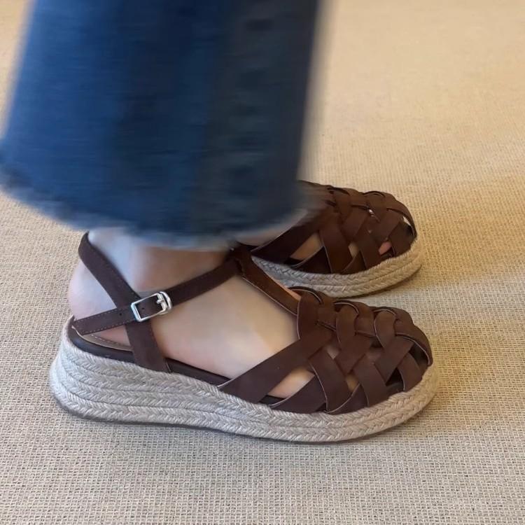 5Cm simple retro style woven hollow T-buckle with casual straw woven thick-soled wedge heel bag head sandals Roman shoes