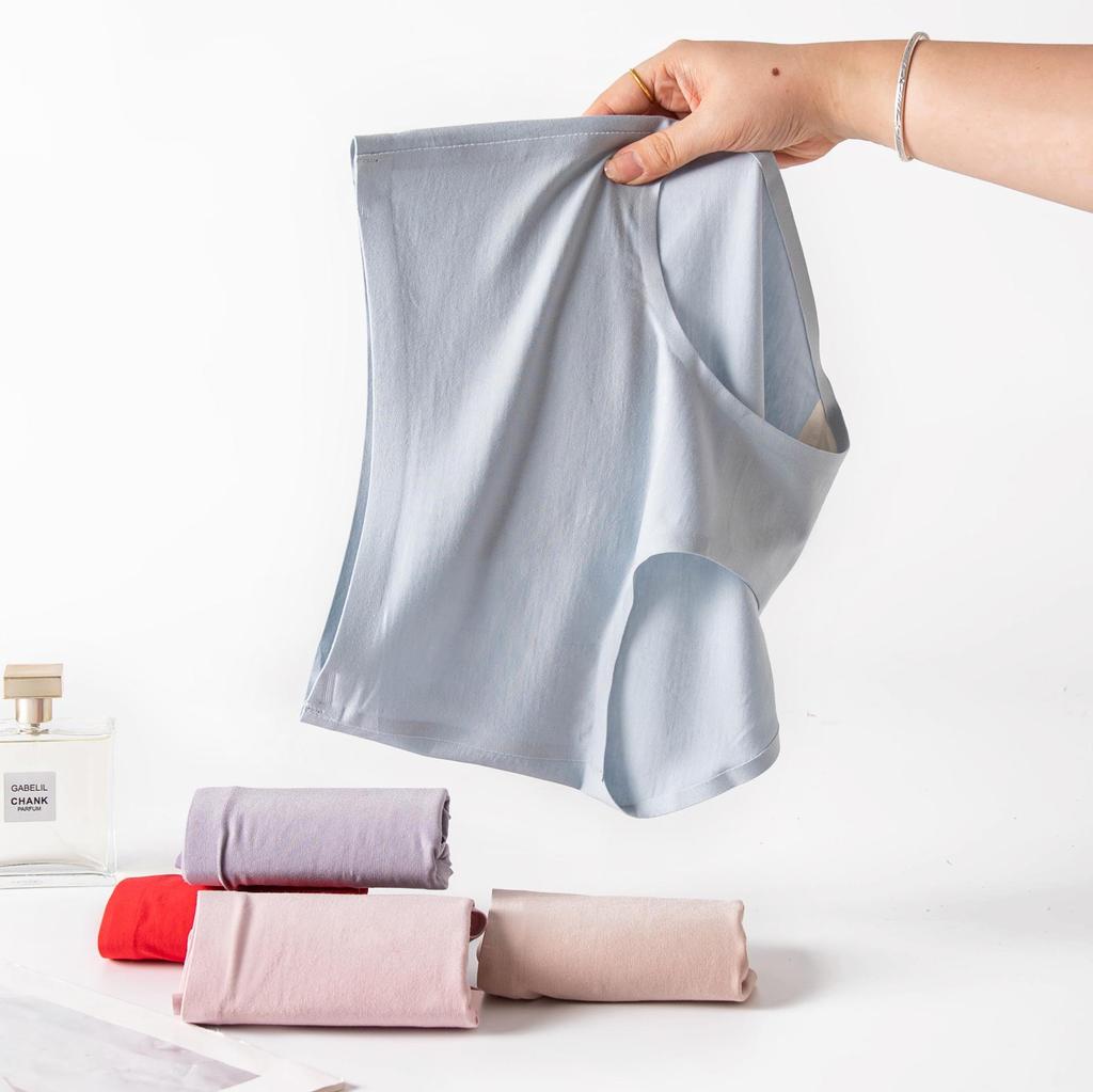 2025 Women's High-Waisted Seamless Breathable Mulberry Silk Knit Briefs