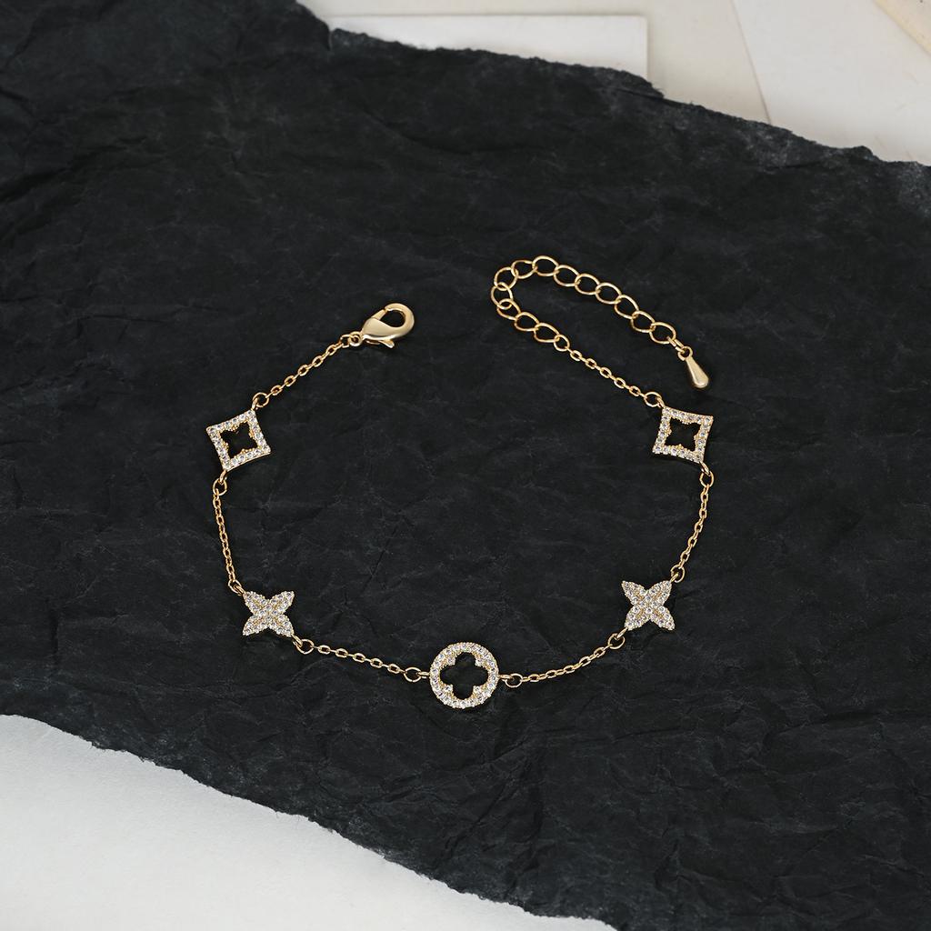 Niche Design Four Leaf Clover Crystal Bracelets for Women, Micro Pave CZ Dainty Charm Bracelet, Elegant Wholesale Jewelry