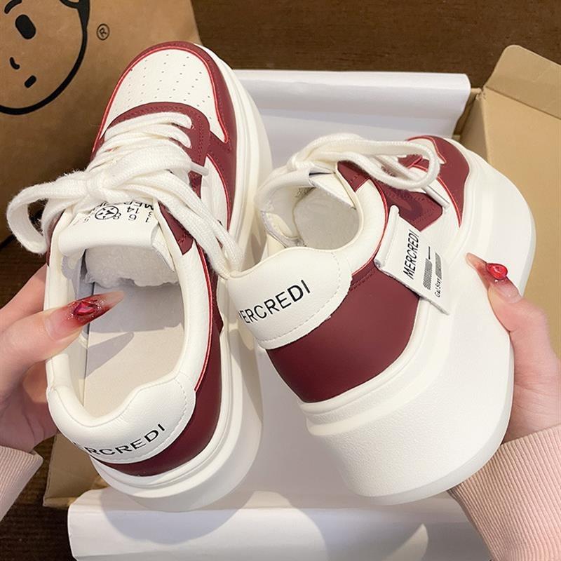 Thick-soled Versatile High-white Shoes Women's 2 New Spring Sports Shoes Women's Niche Design Board Shoes