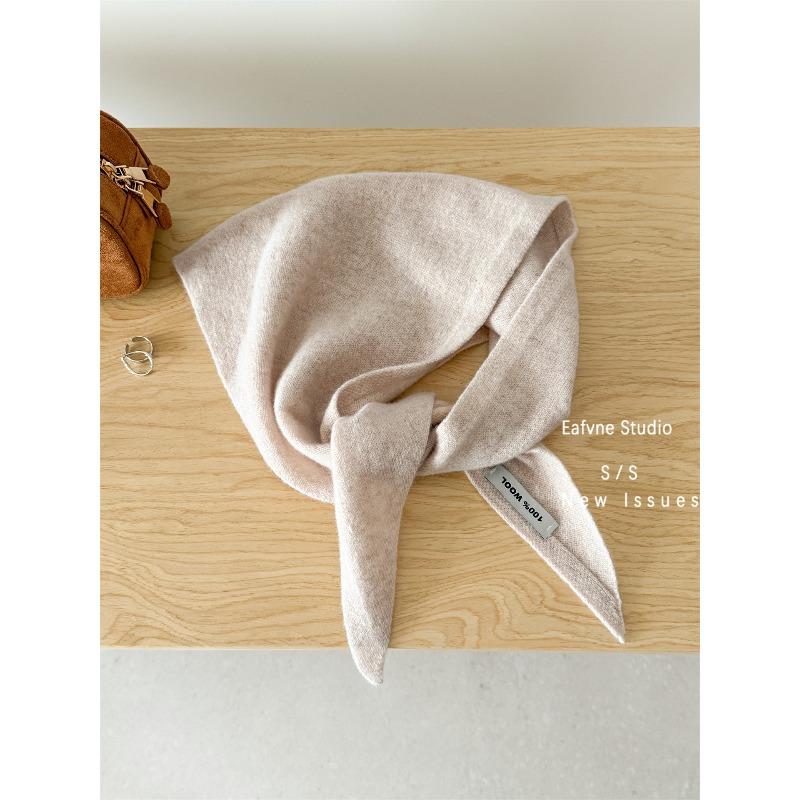 All Wool Knitted Triangular Scarf A Solid Color Versatile Shawl for Autumn and Winter  A Warm Shoulder Shield