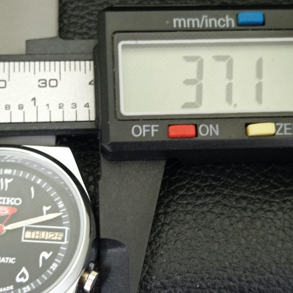 REFURBISHED VINTAGE SEIKO 5 AUTOMATIC JAPAN MENS BLACK DIAL WATCH A433585-2 R117-a433585