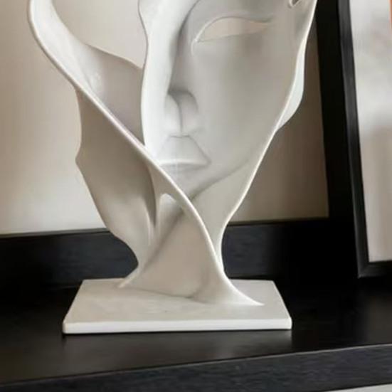 3D Printed Abstract Face Sculpture, Minimalist Embracing Bust Art Decor, Matte White Modern Luxury Home Ornament, Romantic Gift for Couples