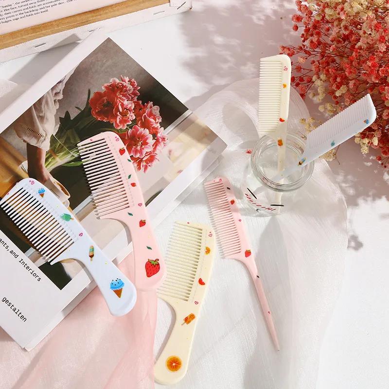 2 piezas/set Peine de peluquería lindo para niños Peine de cola puntiaguda antiestático para niñas Peine para el cabello con forma de fruta de fresa Peine para el cabello de niños