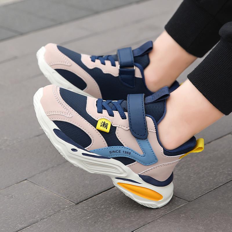 

Boys 2025 autumn new student leather waterproof soft sole medium and older girls ultra-light soft sole non-slip sneakers 28 inner length about 17.7 cm
