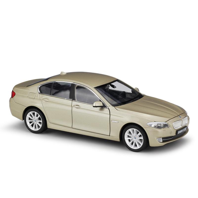 Welly 1/24 BMW 5 Series 535i Alloy Car Model Diecast Metal Toy Vehicles Car Model High Simulation Collection Childrens Toy Gifts