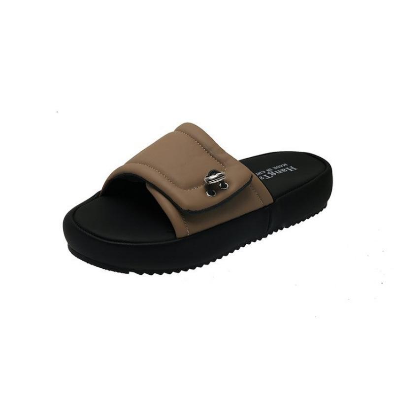 Stepping on shit-feeling thick-soled slippers for women's summer wear 2025 new non-stinky foot drag seaside beach home sandals
