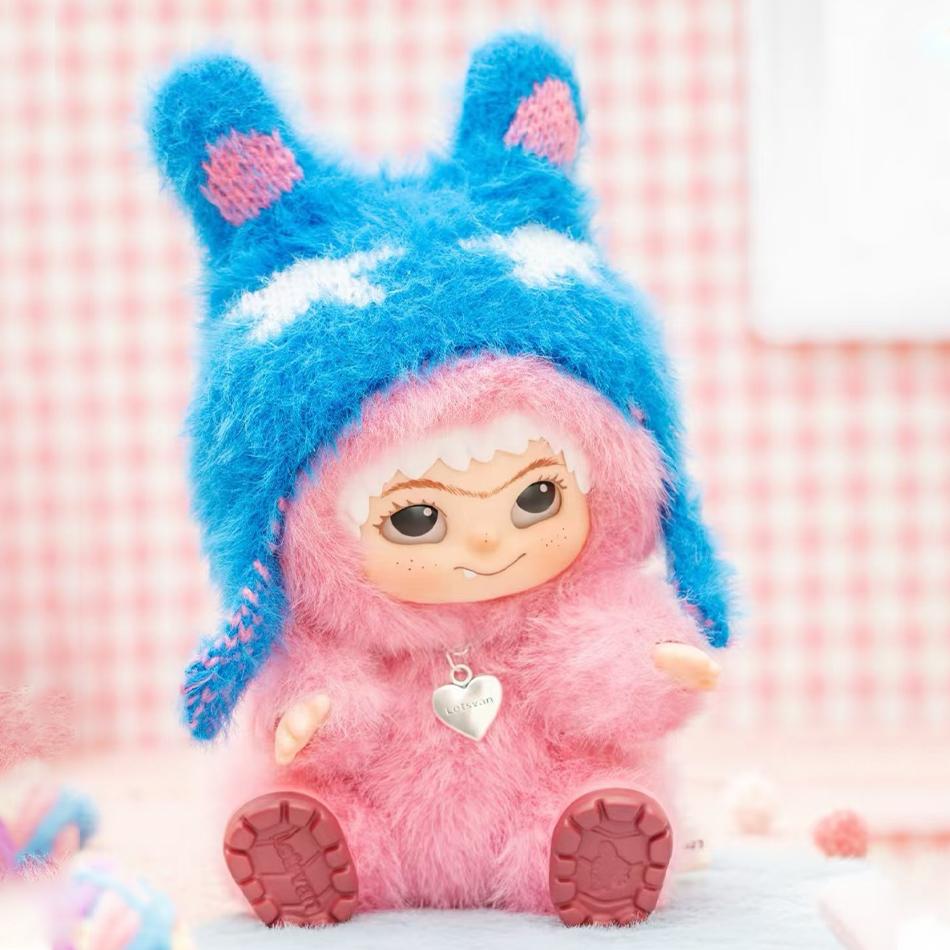 Wakuku Fuzzy Trendy Fun Party Box Cute Wakuku Action Figure Mystery Cute Doll Bag Pendant Doll Surprise Bag Gift