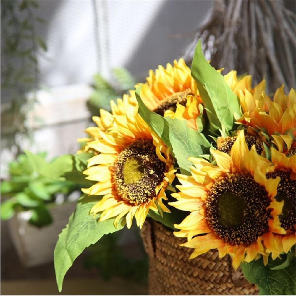 9 Head Sunflower Artificial Bouquet Made of Silk Simulation Floral Arrangement for Home Office or Event Decoration Purposes