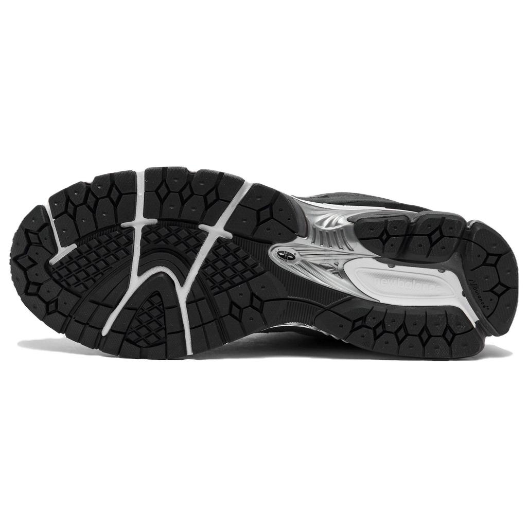 New Balance 2002R Magnet Men Sneakers Grey Black M2002RMT