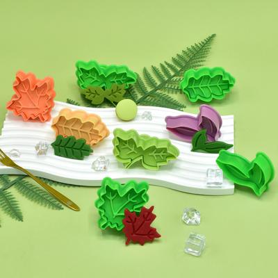 4PCS Green Leaf Cookie Cutter Molds Christmas Tree Plastic Baking Mould Fondant Pastry Decor Biscuit Plunger Stamp Kitchen Tools