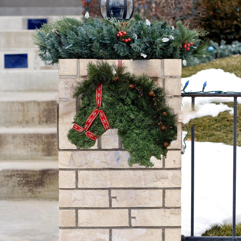 Elegant Horse Head Floral Wreath Holder for Home Decor