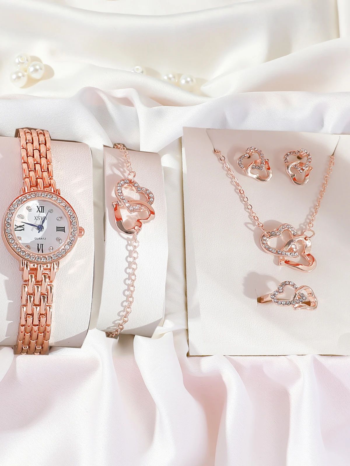 

Новые женские кварцевые часы в классическом стиле с круглым циферблатом с бриллиантами и стальным браслетом; браслет от сердца к сердцу; бриллиантовое колье; серьги; кольцо ярко-розовый