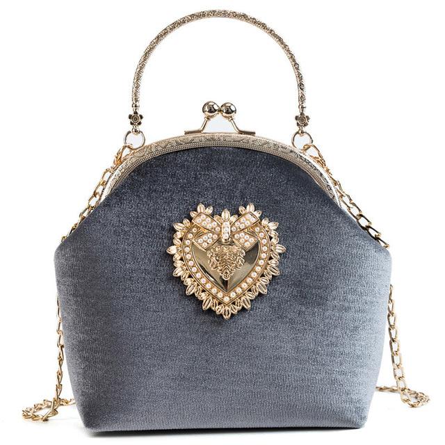 Gold Clip Crossbody Bags for Ladies Heart-shaped Metal Decoration Vintage Chain Shoulder Bag CLE