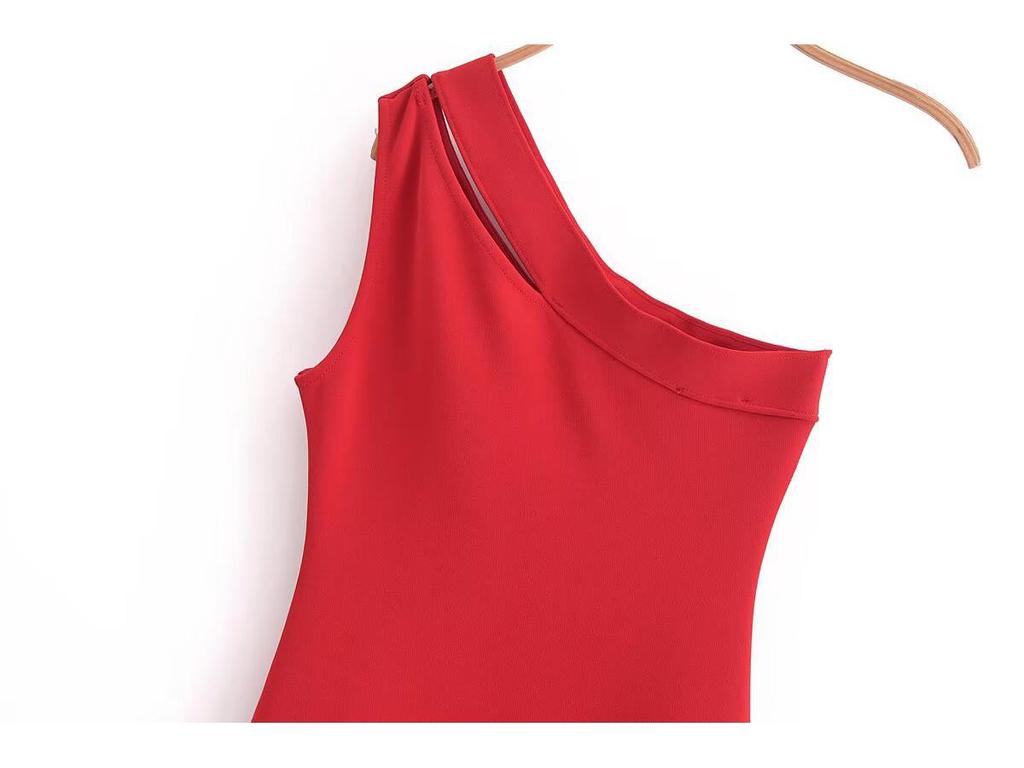 2025 Spring Women's European & American Style Slim-Fit Asymmetrical Metal Embellished Dress