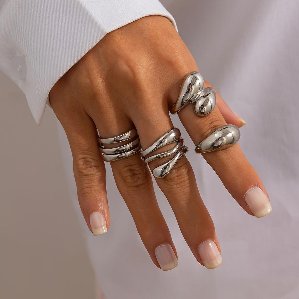 Ingemark Minimalism Hollow Water Droplet Curved Surface Rings Women Punk Simple Metal Irregular Chic Knuckle Ring Couple Jewelry