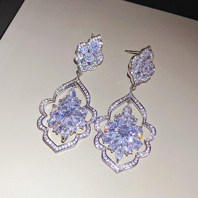 European and American geometric color flower zircon fringed earrings, stud earrings, exquisite luxury earrings, women