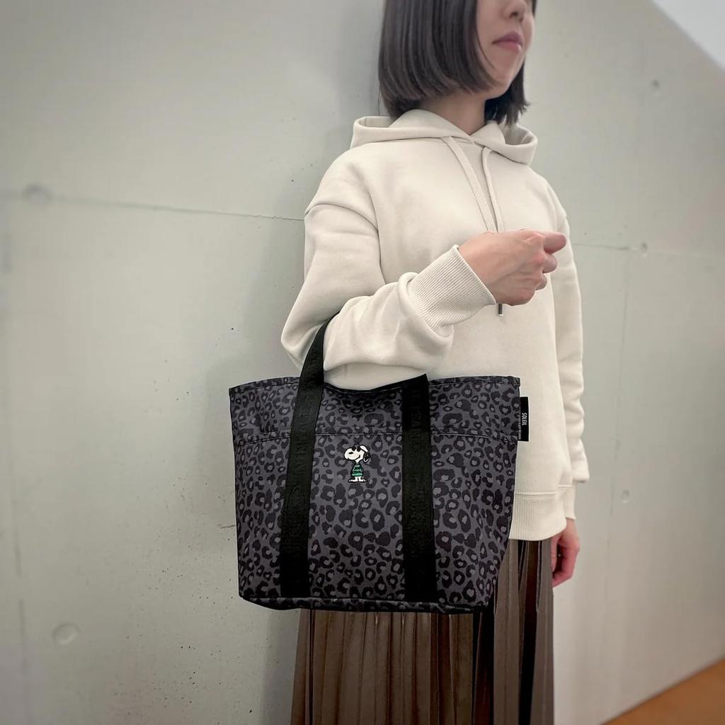 PEANUTS Snoopy Tote Bag [Tote Size M] Daily Travel Bag, Freestanding, Jacquard Weave, SOLEIL, Unisex, Adult, Leopard Print
