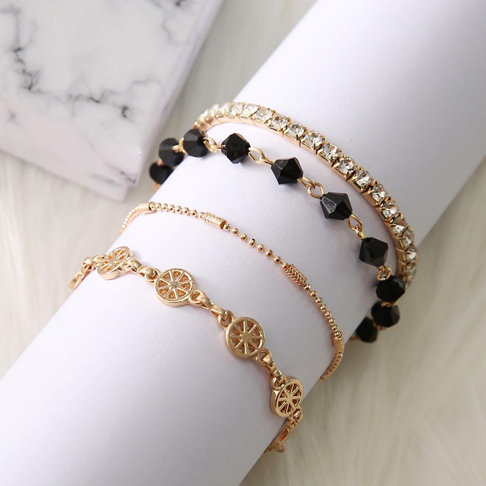 Braccialetto caviglia cavigliera cavigliera in lega alla moda multistrato incastonato di diamanti piccolo fresco set da 4 pezzi da donna