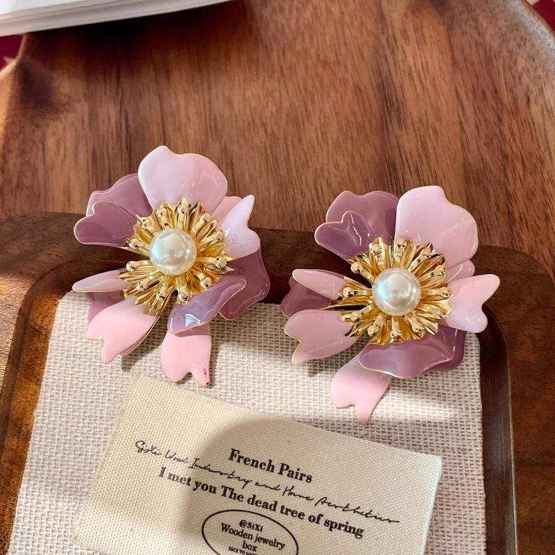 Французские винтажные эмалевые серьги-гвоздики с градиентом и цветами, жемчужные - Роскошный дизайн лепестков для женщин