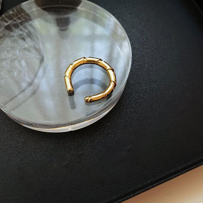 

Striking Handcrafted Geometric Wide Ring In Dark Korean Fashion For Stylish Giving Gift J1694