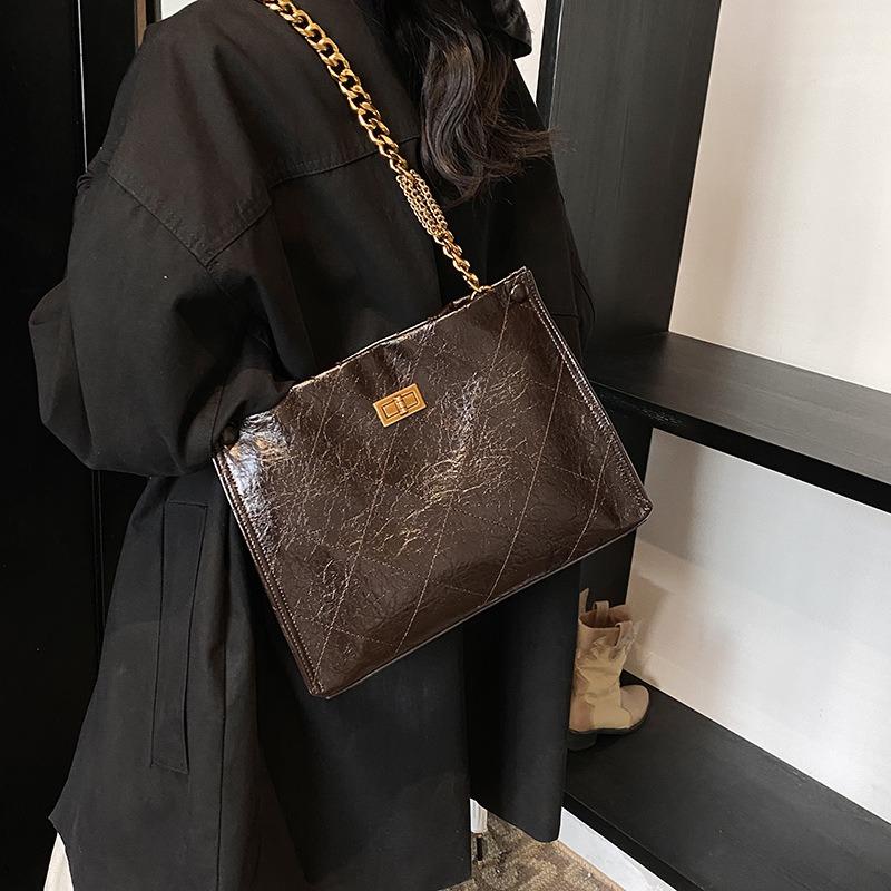 Rhombus chain bag women's large-capacity new fashion versatile shoulder messenger bag retro commuter bag