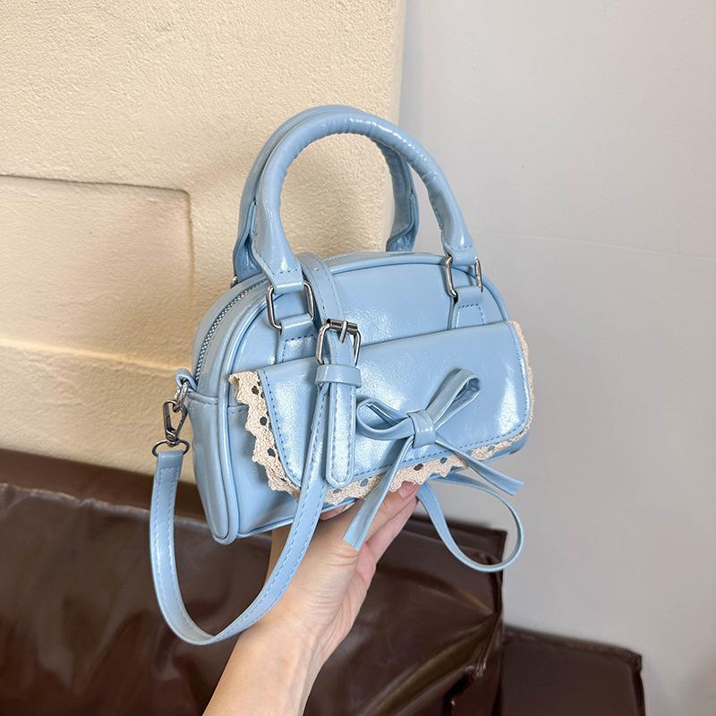 Simple Small Bag Women 2025 New Niche Versatile Shoulder Bag Messenger Bag Korean Version Fashion Portable Small Square Bag