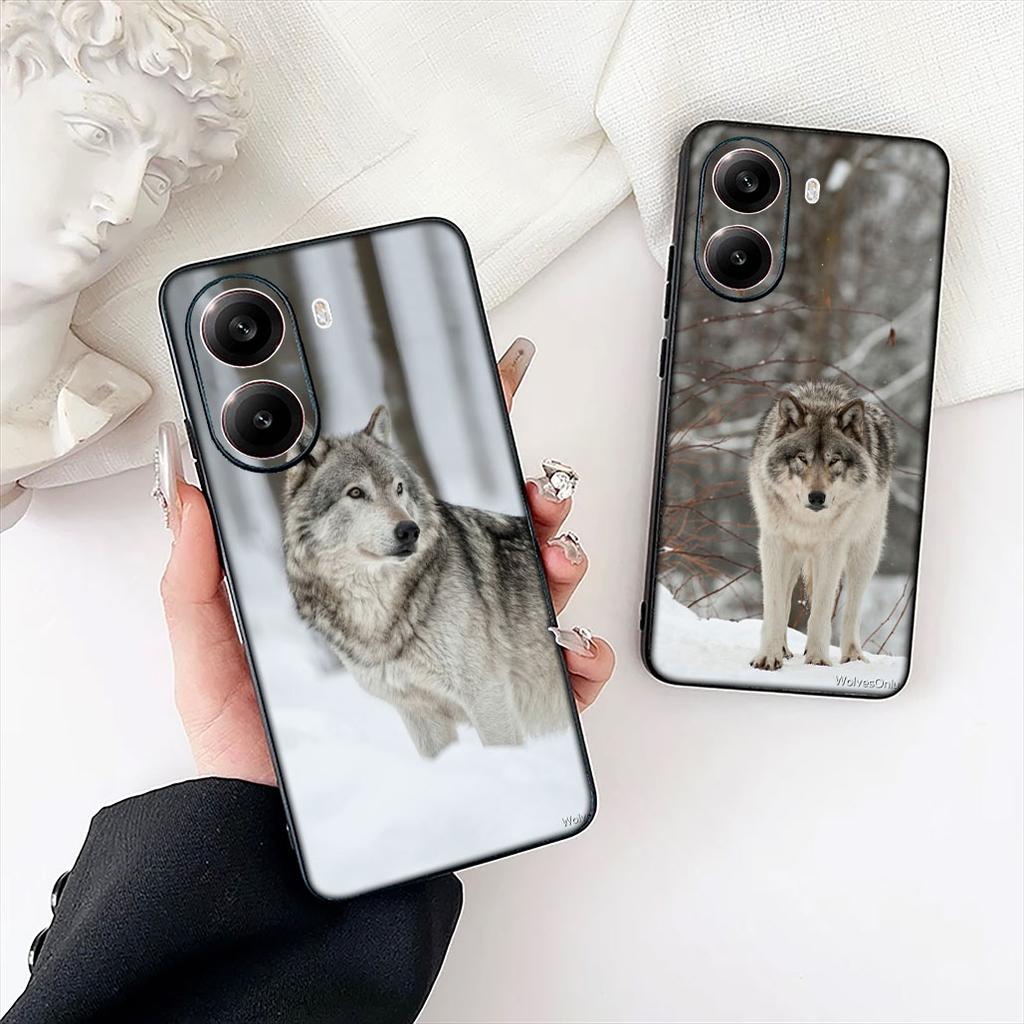 Animal Stalking Wolf Art Phone Case for Samsung Galaxy S22 S21 S20 FE Ultra Plus A35 A36 A37 A33 A34 A04 A71 Cover Casing