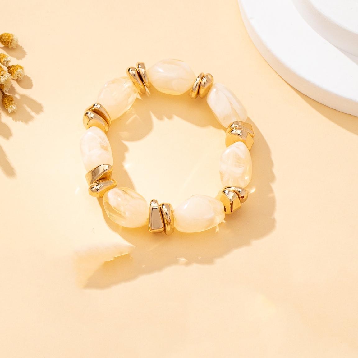 

A Women s Bracelet with Irregularly Shaped Acrylic Beads in a Bohemian Style, Elastic Bracelet Suitable for Everyday Wear and Vacation Wear