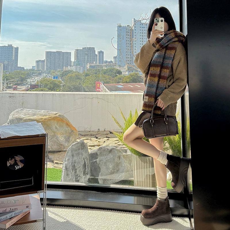 Cowhide version round head small man heightening platform short boots women's winter new trendy versatile velvet Martin boots