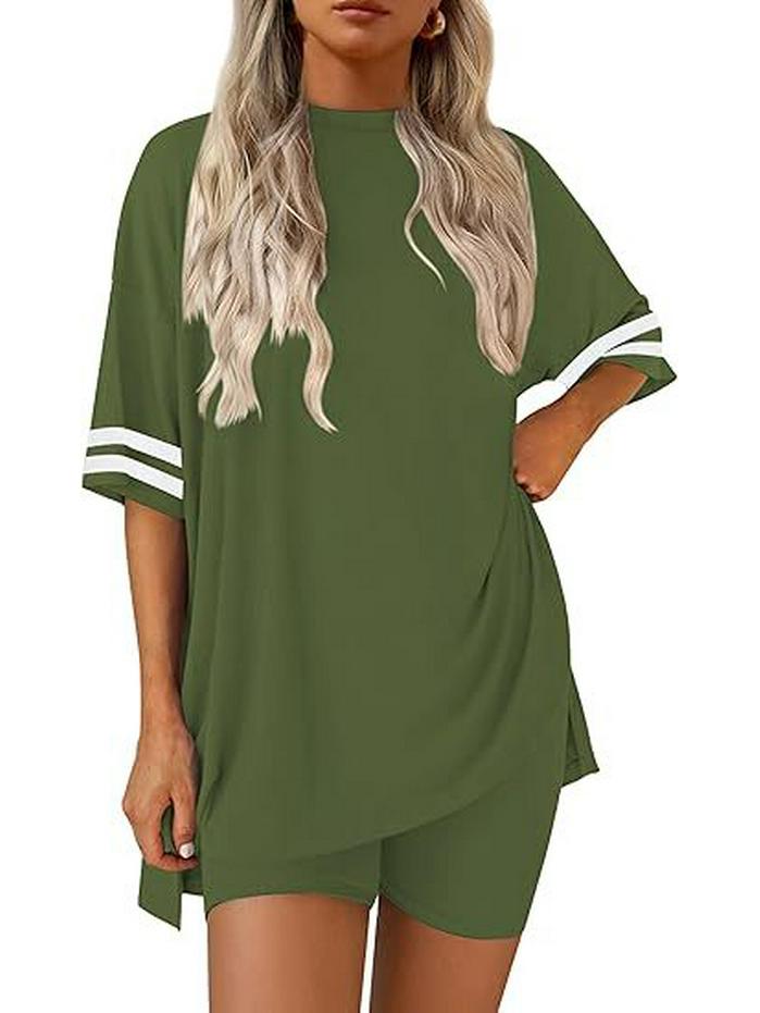2026 Comfortable Women's Casual Round Neck T-shirt & Elastic Waist Shorts Set