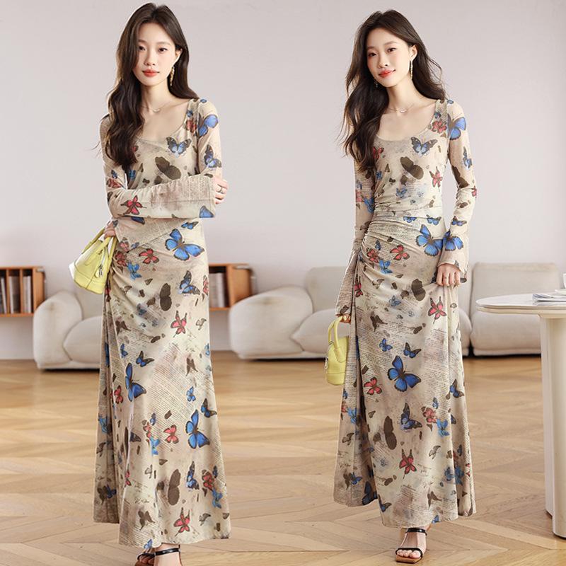 Retro Butterfly Print Long-Sleeve Dress - Slim Fit, Sexy Ruched Waist