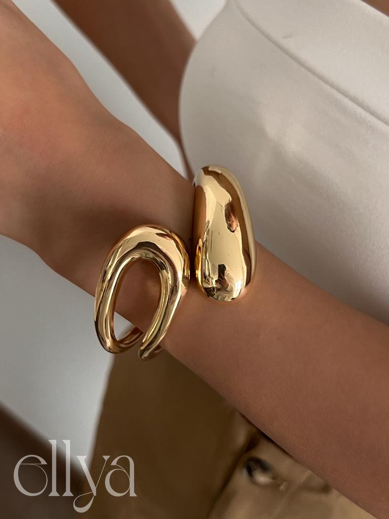 Salircon Fashion Simple Hollow Water Drop Shaped Curved Metal Spring Bangles Women Vintage Gold Color Steampunk Bracelet Jewelry