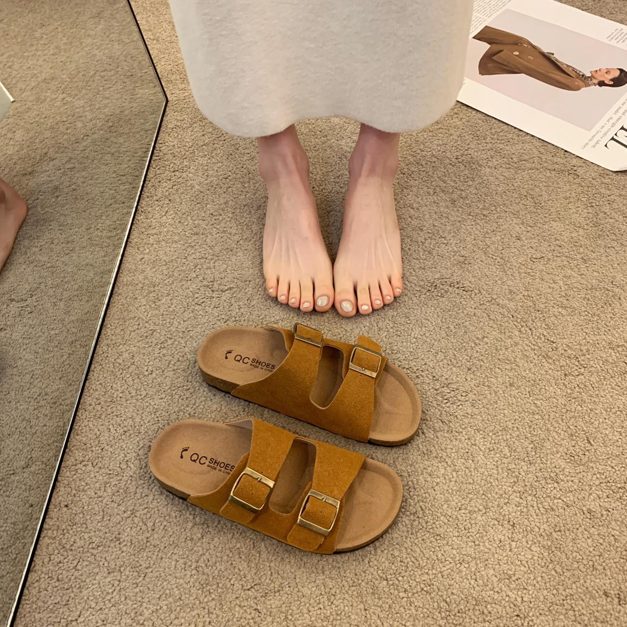 

Summer New Buckle Up Slippers Women Beach Fashion Sandals Clip Toe Casual Slippers Outdoor Comfort Walking Flip Flops Shoes 42