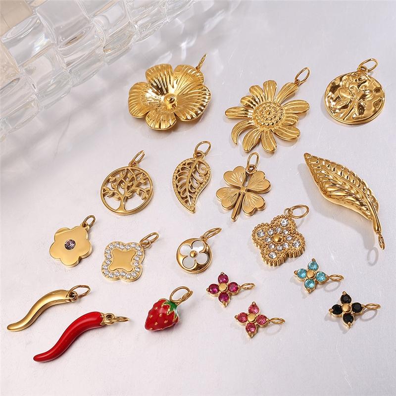 SH77 Custom Stainless Steel Charm Classic Jewelry Pepper Daisy Strawberry Clover Zircon Pendant 18K Gold PVD Charms