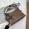Casual Large-capacity Bag, High Appearance Level, Trendy and Fashionable Single-shoulder Armpit Bag, Commuter Tote Bag