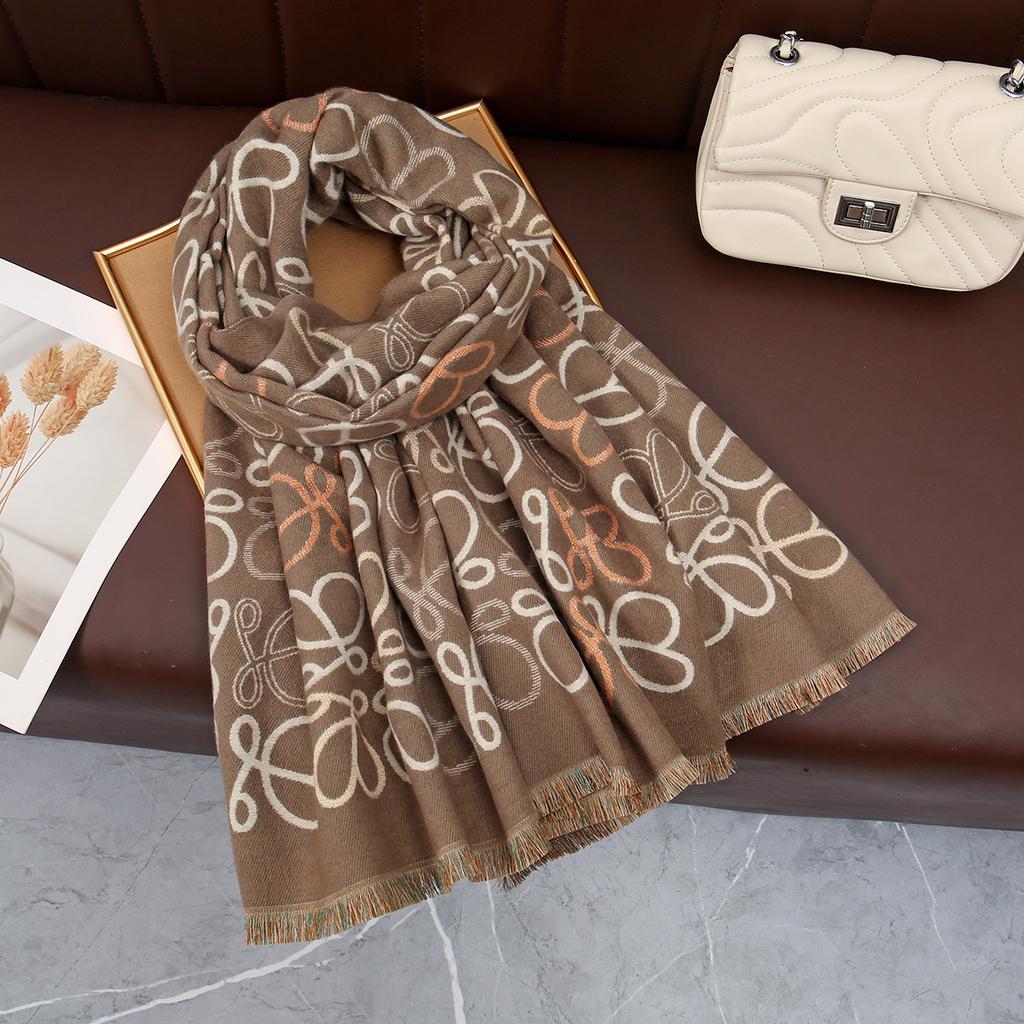 Winter Women Scarf Classical Geometric Print Lady Shawls Cotton Soft Oversize Hijabs Neck Headband Tassel Foulard 174*69Cm