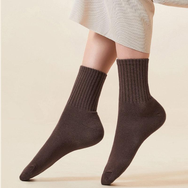 Women White Cotton Socks Winter Mid Tube Solid Color Sports Socks Harajuku Korean Style