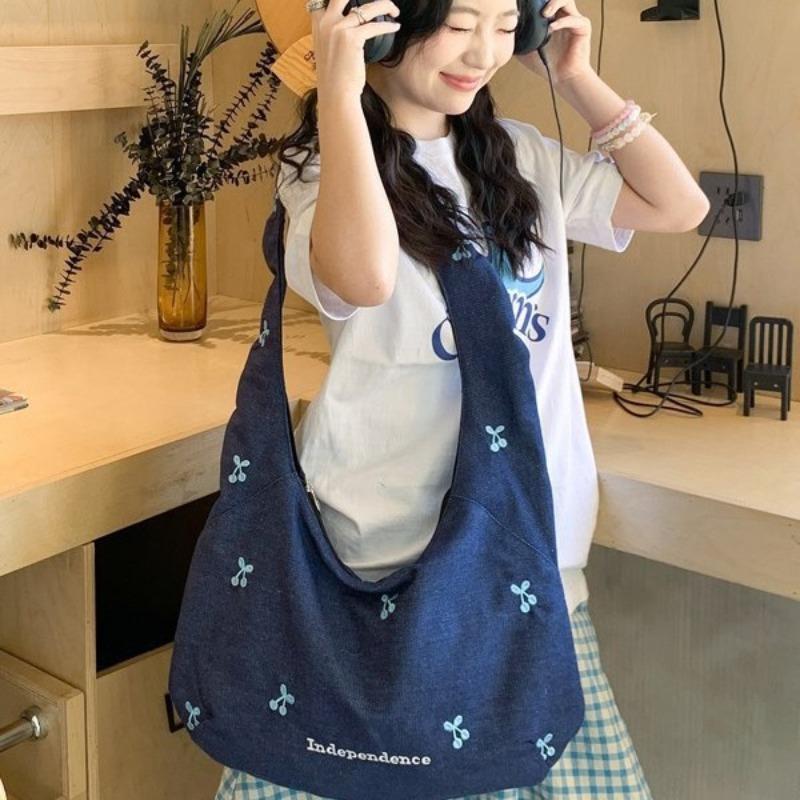 Large-capacity canvas bag women's new spring and summer casual versatile college style one-shoulder messenger tote bag