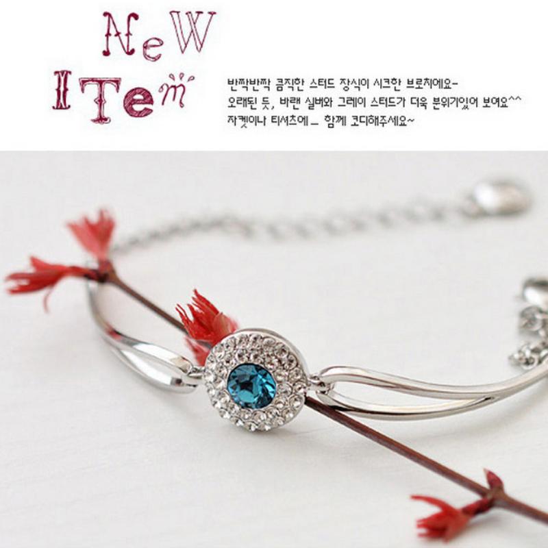 1 sett/4 stk (Kjede + Øredobber + Armbånd) Elegante smykkesett for kvinner Mote Allsidig Rund Krystall Tredelt Sett